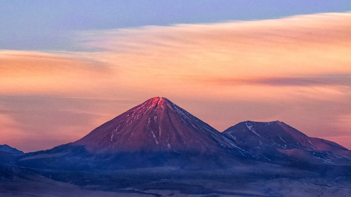 Volcano lands