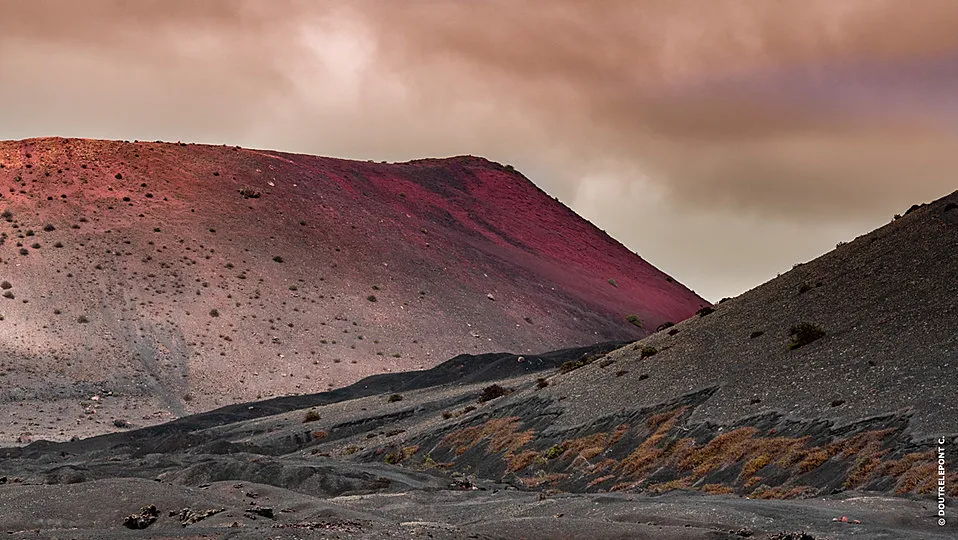 Volcano lands