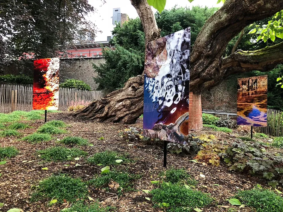 About - Illuminations et volcans, aux côtés de Rimbaud - Carine Doutrelepont et Milena Lefèvre