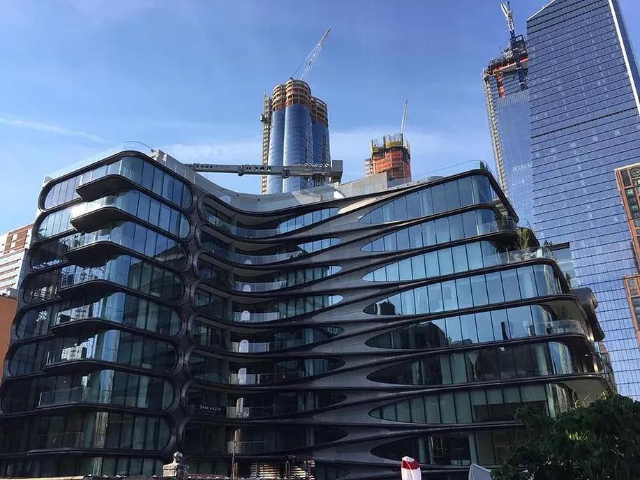 About Club Art Fair - Zaha Hadid - New York | Gala - Black Tie - 20.06 - Carine Doutrelepont